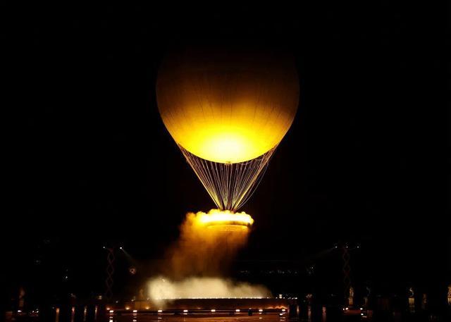 奥运会主火炬点燃方式浪漫满分 巴黎夜空的炽热气球