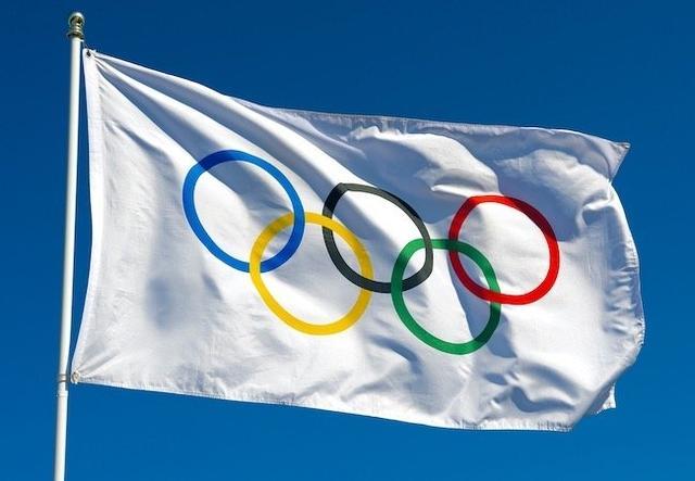 真是草台班子？巴黎奥运会开幕式现重大事故，奥林匹克会旗挂反！