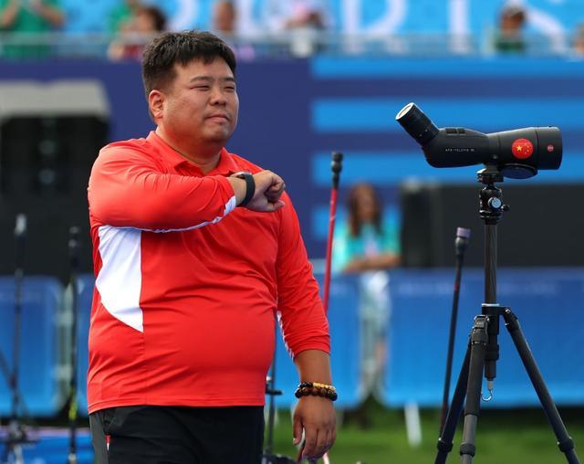 中国射箭女团摘银韩国教练哽咽