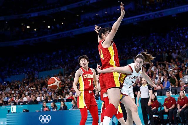 中国女篮1分惜败西班牙无缘开门红 首仗即硬仗