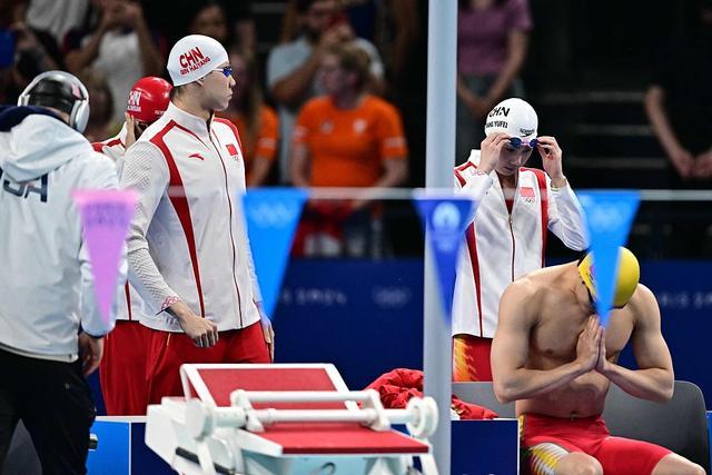 男女混合4x100米混合泳接力获银牌 中国队破亚洲纪录