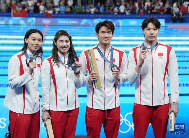 奥运游泳收官：中国队2金3银7铜，潘展乐闪耀夺双金