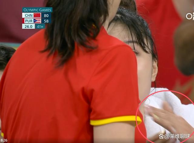 管维嘉：中国女篮有首发球员要求特殊待遇 国家队不允许就有情绪