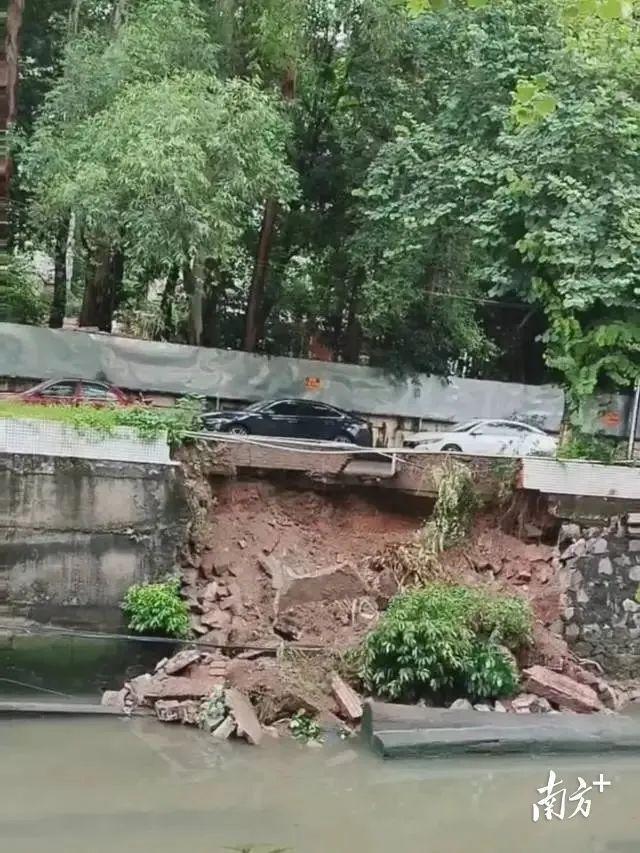 为什么广东的雨这么大 多地现"水浸街"，交通受阻