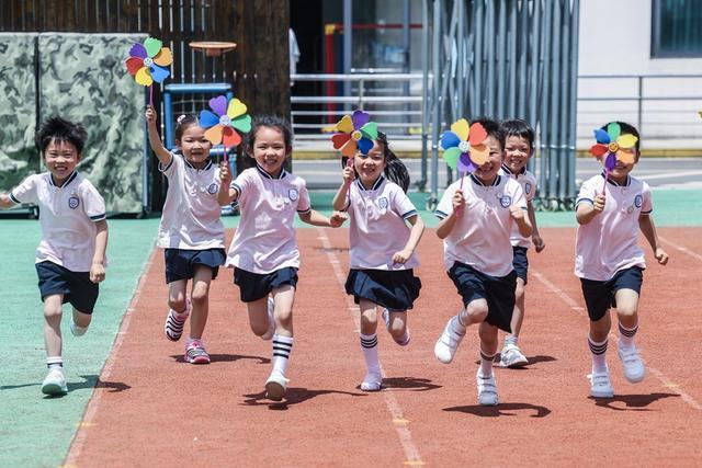 是时候正视小学、幼儿园“关停潮”了 教育结构亟待优化调整