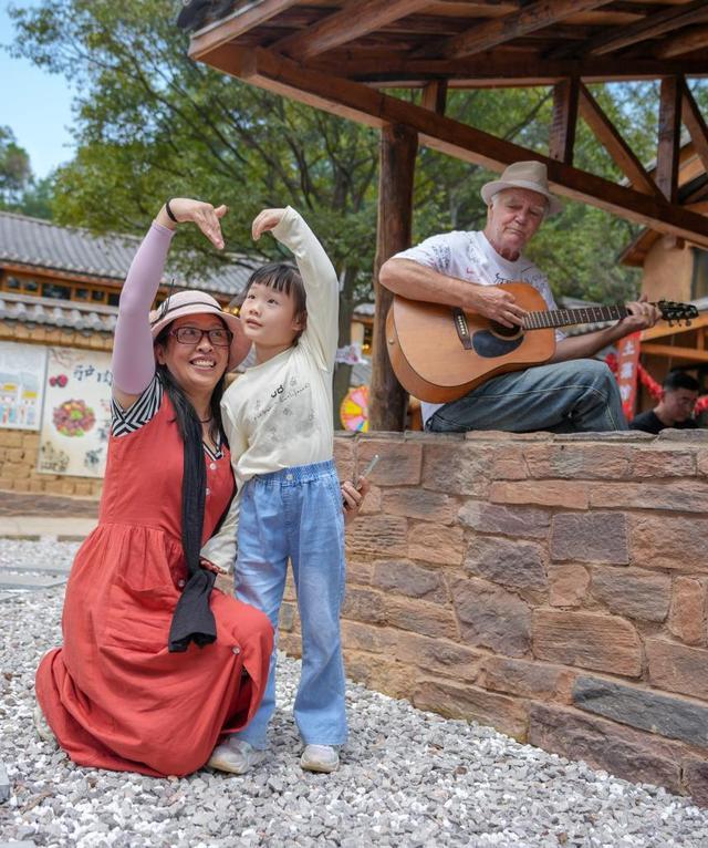 空心村凭什么留住大批旅居客？田园魅力与业态创新成关键