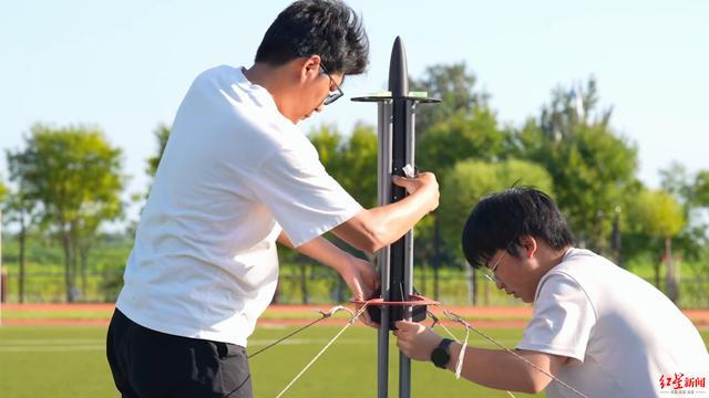 14岁初中生自制火箭发射成功 少年航天梦启航