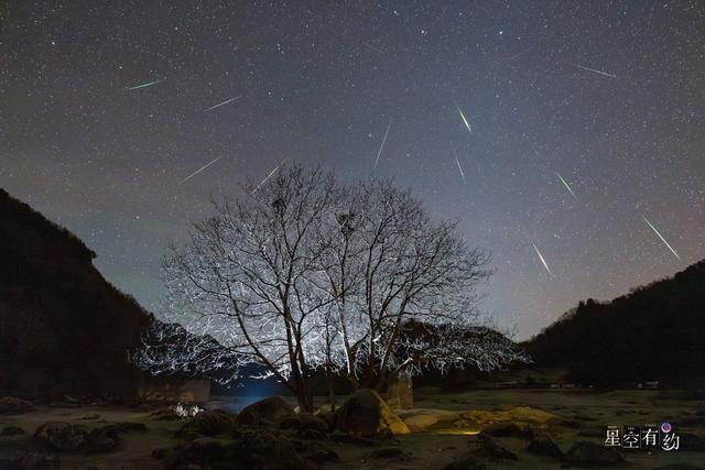 今晚将上演木星伴月 星月共舞夜空