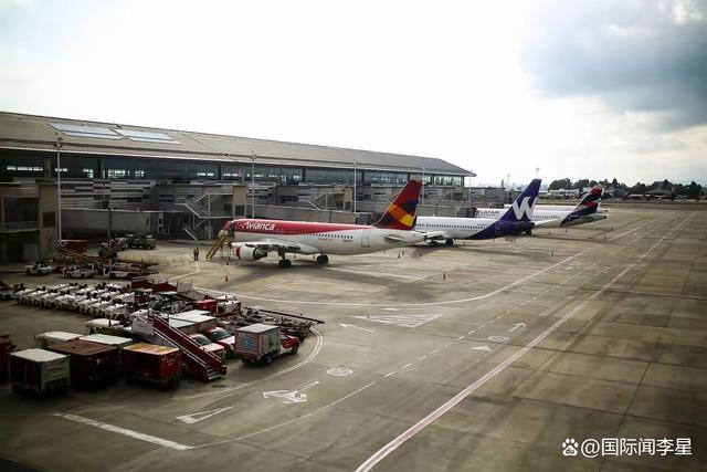 哥伦比亚大量人口失踪后无从寻觅 机库惊现2万具遗体