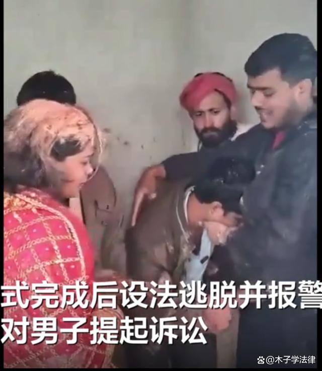 印度男教师上班途中遭绑架强行结婚 强迫婚姻引发社会关注