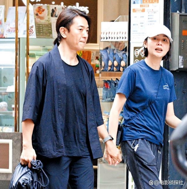 郑伊健吐槽老婆沉迷游戏 夫妻生活趣事多