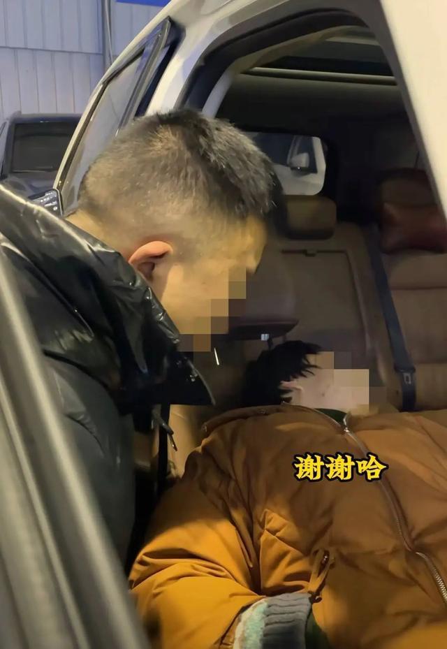 女子卖车反悔在车上吃住90小时 退车风波终落幕