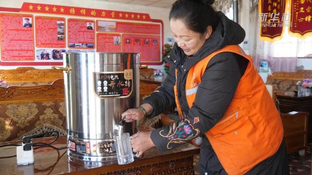 川藏青藏公路通车70年 民族团结之路