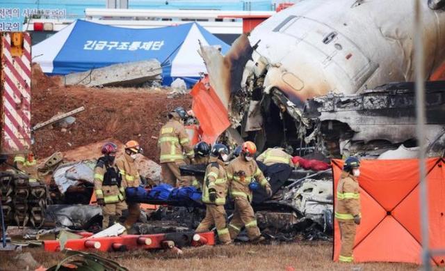 韩国空难调查有两个关键点