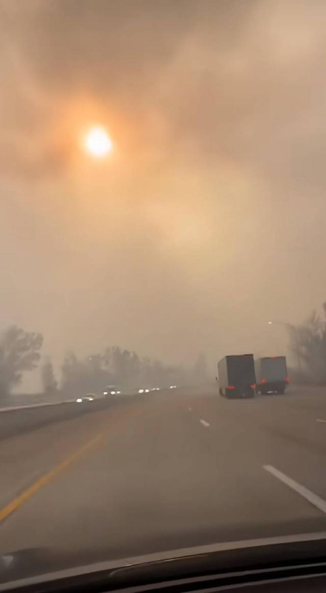 加州大火失控 当地华人以为误入末日 家园被毁引发撤离潮