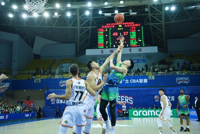 CBA常規(guī)賽：天津113-110險勝吉林 激烈對決定勝負