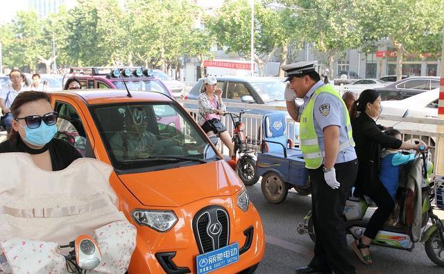 安全出行不再難,！60歲以上老人電動車正確選擇與上路指南 選車合規(guī)更安心