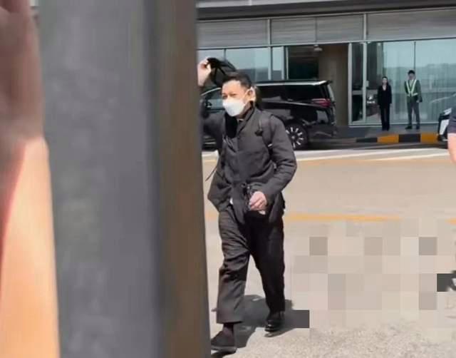 63歲劉德華北京機(jī)場(chǎng)被偶遇 低調(diào)親民獲贊