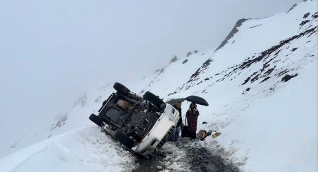自駕博主在甘孜遇車禍救四人 高原救援溫暖人心