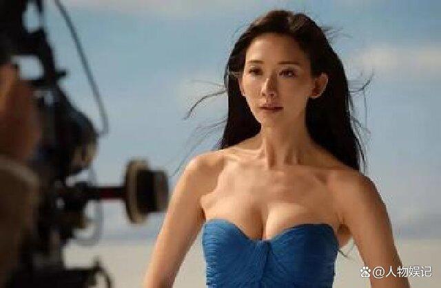 50歲林志玲紅毯狀態(tài) 引發(fā)年齡與形象爭(zhēng)議