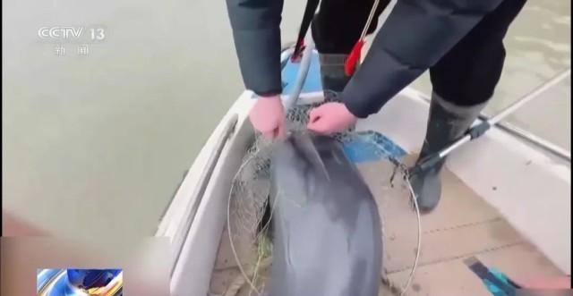 6人為釣大魚進保護區(qū) 違規(guī)垂釣破壞生態(tài)
