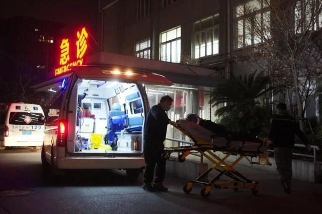 “黑救護(hù)車”為何屢禁不絕 高額費(fèi)用與監(jiān)管難題