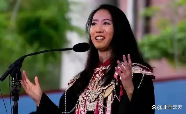 蔣雨融高光時(shí)刻如何演變?yōu)檩浾擄L(fēng)暴 多重爭(zhēng)議引發(fā)全球關(guān)注