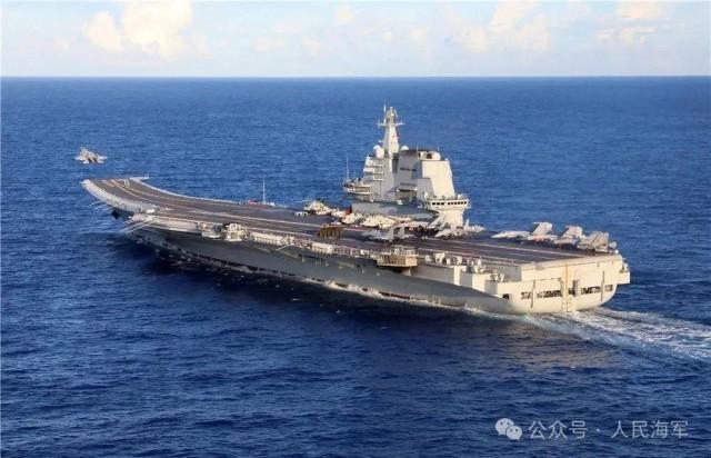 海军双航母编队赴远海实战化训练 提升远海作战能力