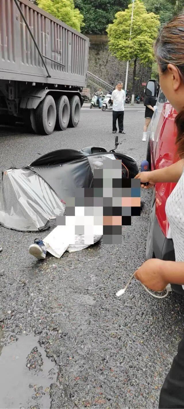 高考前一天藝考生被撞病危 家屬發(fā)聲 女兒已度過危險期