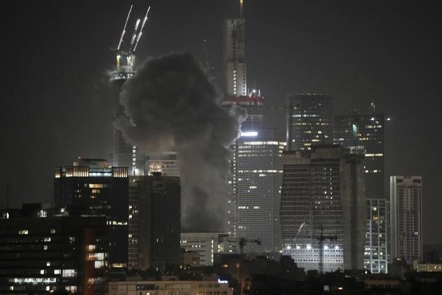 评论员:伊朗的怒火美国也没拦住 导弹雨震撼中东