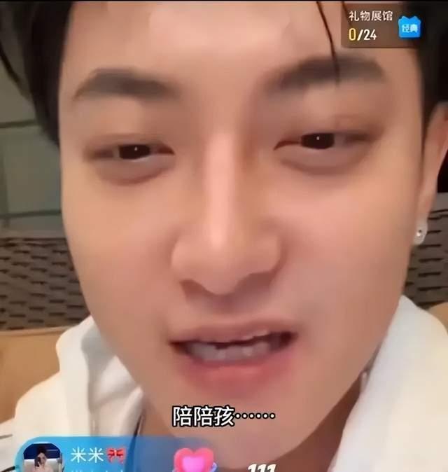 黄子韬徐艺洋孩子首曝光？疑去年在国外生产徐艺洋孕肚照被扒