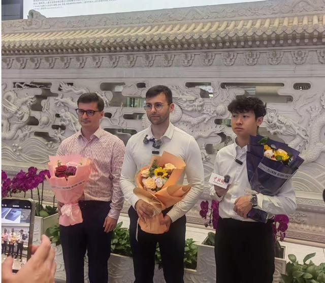 马库斯来中国参观纪念馆你有何感触 眼眶红了，心碎了