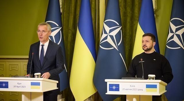 泽连斯基为何态度软了 战场局势逼迫让步