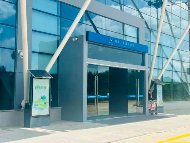 350元泰国往返，不到100元飞韩国，穷游的年轻人在大同排队出国