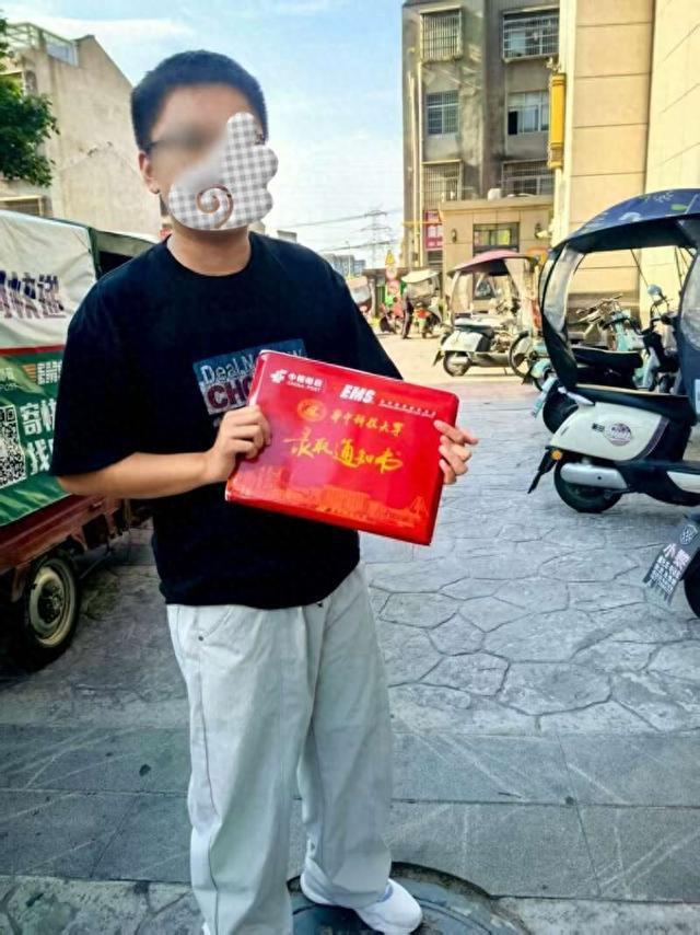 与白血病抗争9年 少年考上华科大