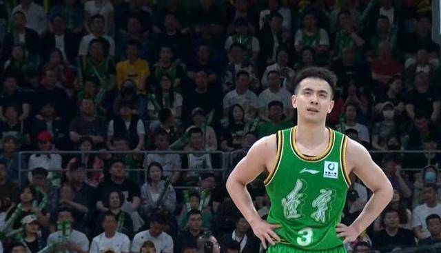 30岁赵继伟打破辽宁队内“潜规则”传统：他接近队史最伟大球员 有望实现一人一城佳话