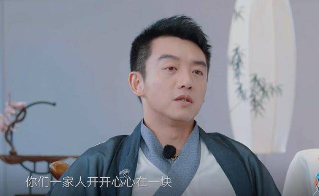 苗苗妹妹否认刷姐夫<strong>郑恺</strong>8万买包 澄清谣言引发热议