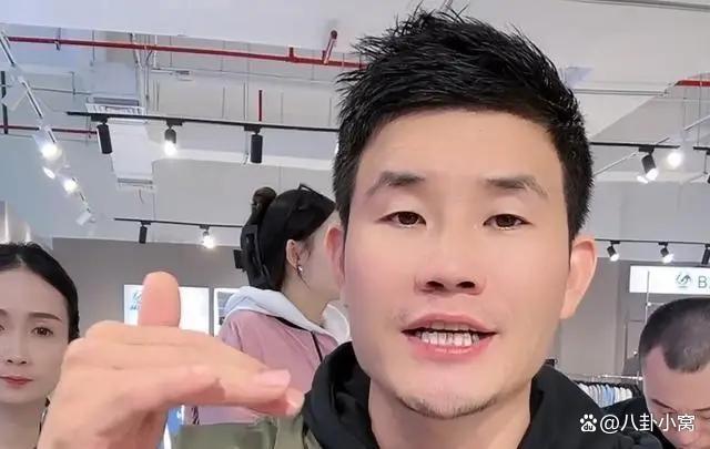 新华网批“嘎子”穿警服带货 公权力符号不容滥用