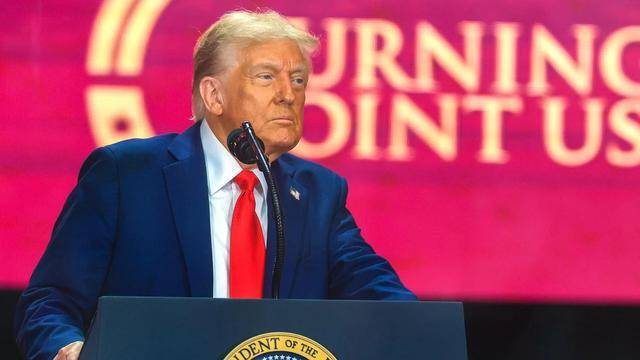 查理·柯克追悼会:映照美国裂痕与震荡 哀悼与动员交织