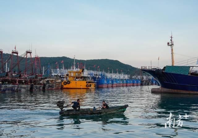 台风桦加沙横扫大湾区沿海 全省严阵以待抗风救灾