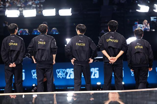 TES成为LPL仅存的希望，面对强大的对手T1，TES还能走得更远吗？ 中野博弈成关键