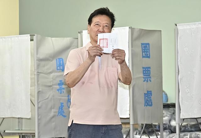 赵少康“大解任”亮票2次遭告状
