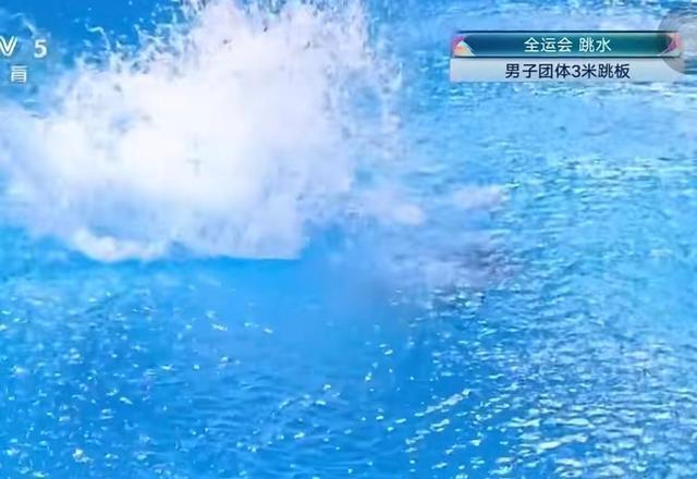 全运会跳水选手走板失误险撞池壁 老将翻车引热议