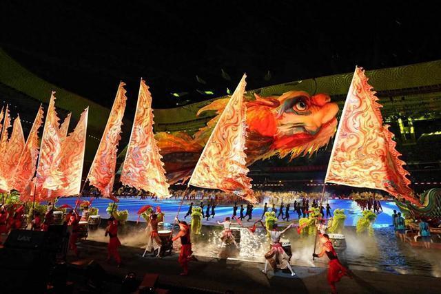 全运会开幕式百头醒狮惊艳全场 非遗荣光闪耀舞台