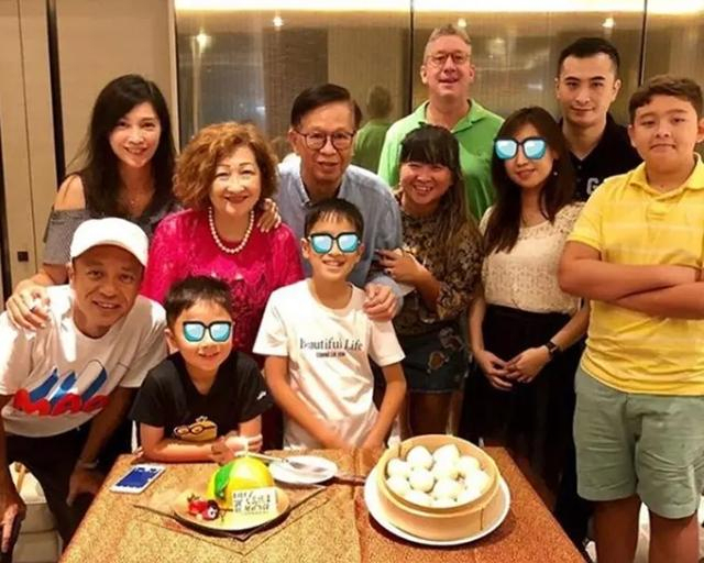 李克勤妻子回应弟弟欠债 家庭艰难决定引发关注