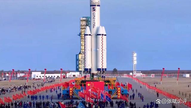 神22飞船择机发射 航天员安全引关注