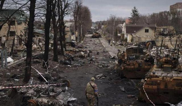 学者：泽连斯基难以挽回败局 乌克兰面临多线危机