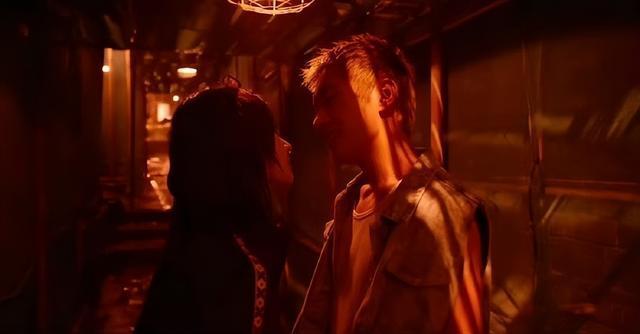 易烊千玺强制让C 《狂野期间》咬脖名形状引爆全网