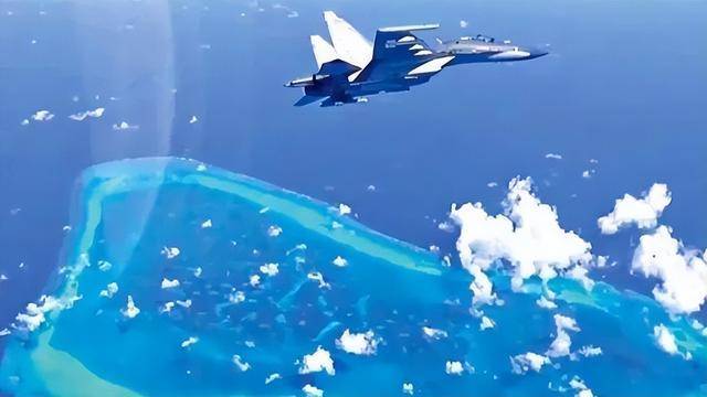 趁中日摩擦闯南海碰瓷？解放军摆阵亮剑168股票配资，实弹射击教训菲律宾 震慑南海挑衅者