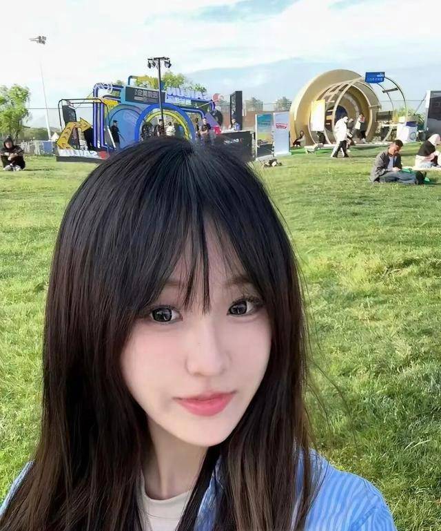 12岁成网红21岁保研北大女生发声 打破刻板印象的成长之路